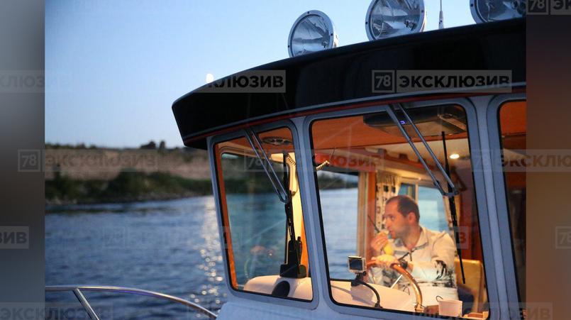 Корнеев на яхте. Фото: 78.ru
