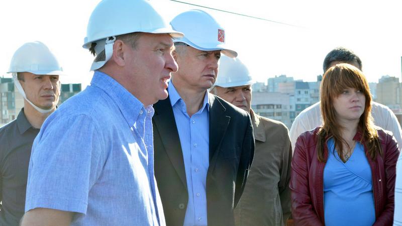 Валерий Шиян (в центре)  Фото: пресс-служба Администарции Санкт-Петербурга