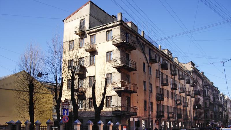 Улица Рубинштейна, 7 («слеза социализма»)  Фото: wikipedia.org Potekhin