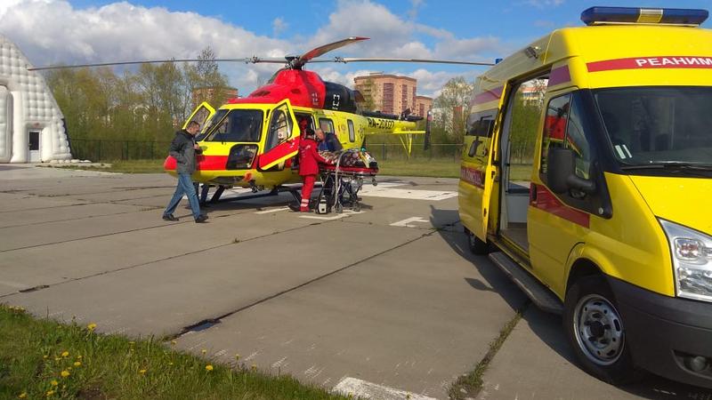 Санитарная служба санкт петербурга. Вертолёты Великий Новгород. Санавиация Архангельск фото. Хелидрайв фото.