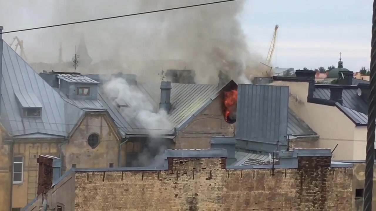 В центре Выборга горел дом-памятник - видео