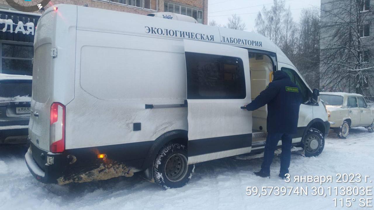 Жители Гатчины начали год с жалоб на вонь: «С новым смрадом!»