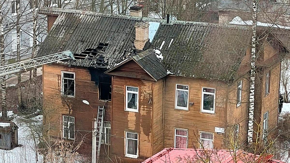 дом в гатчине на хохлова (97) фото