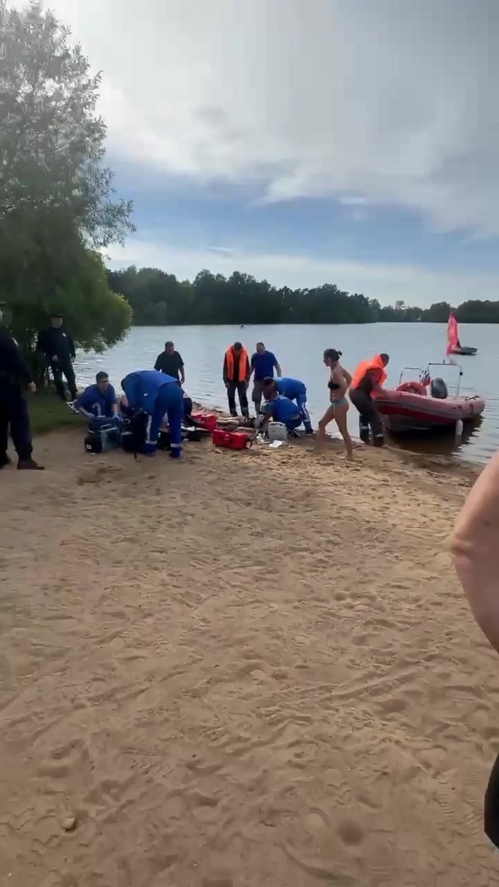 Двое подростков утонули в Среднем Суздальское озере, отдыхая на пляже в  Озерках