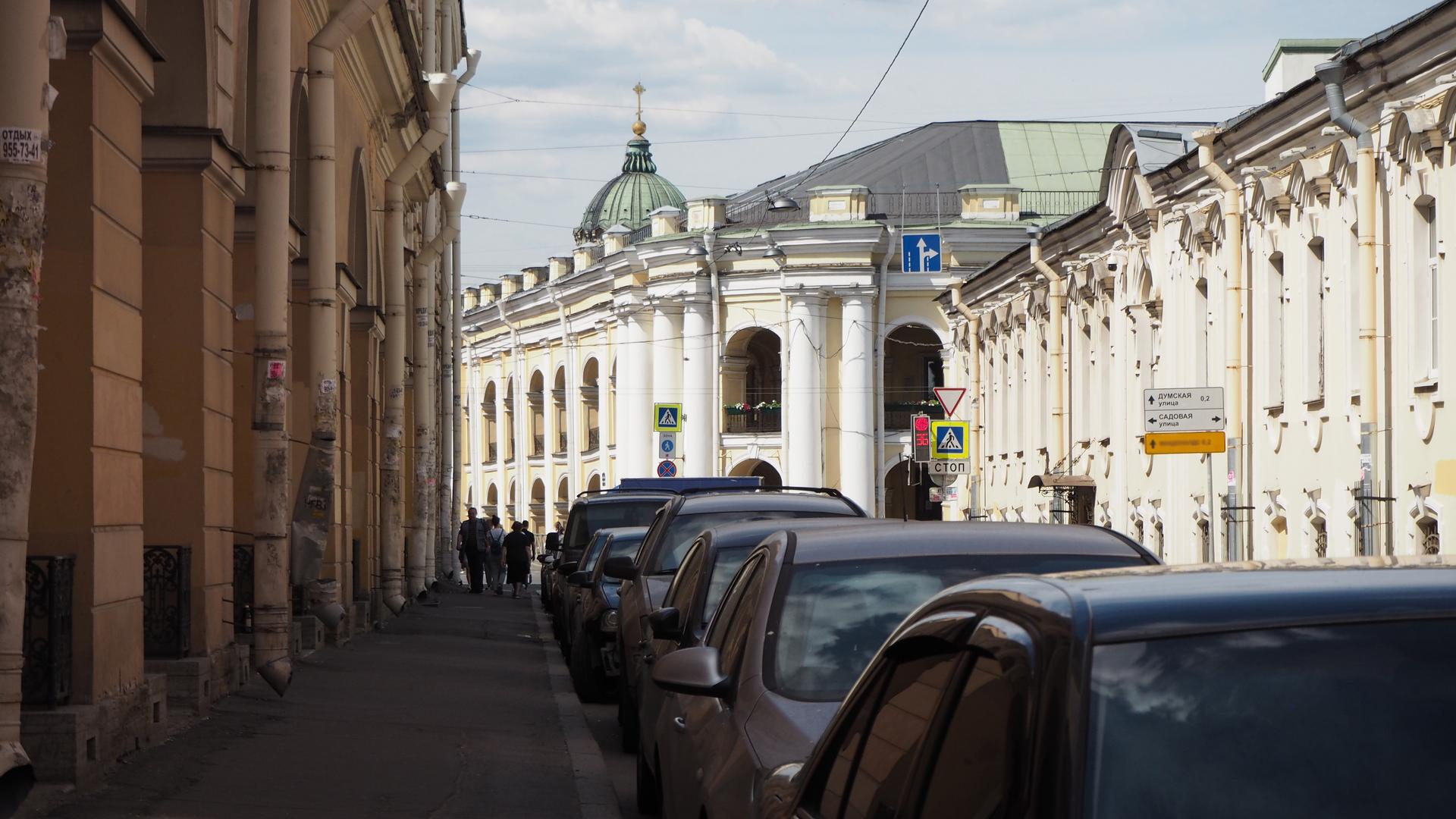 Платные парковки в Петербурге: сколько стоит, как оплатить, бесплатное время