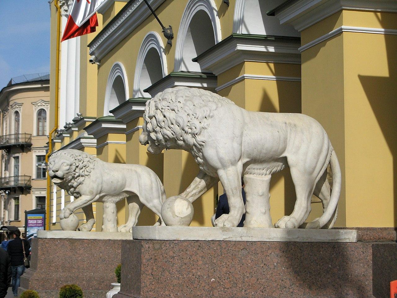 Где в Петербурге находятся самые известные и тайные львы