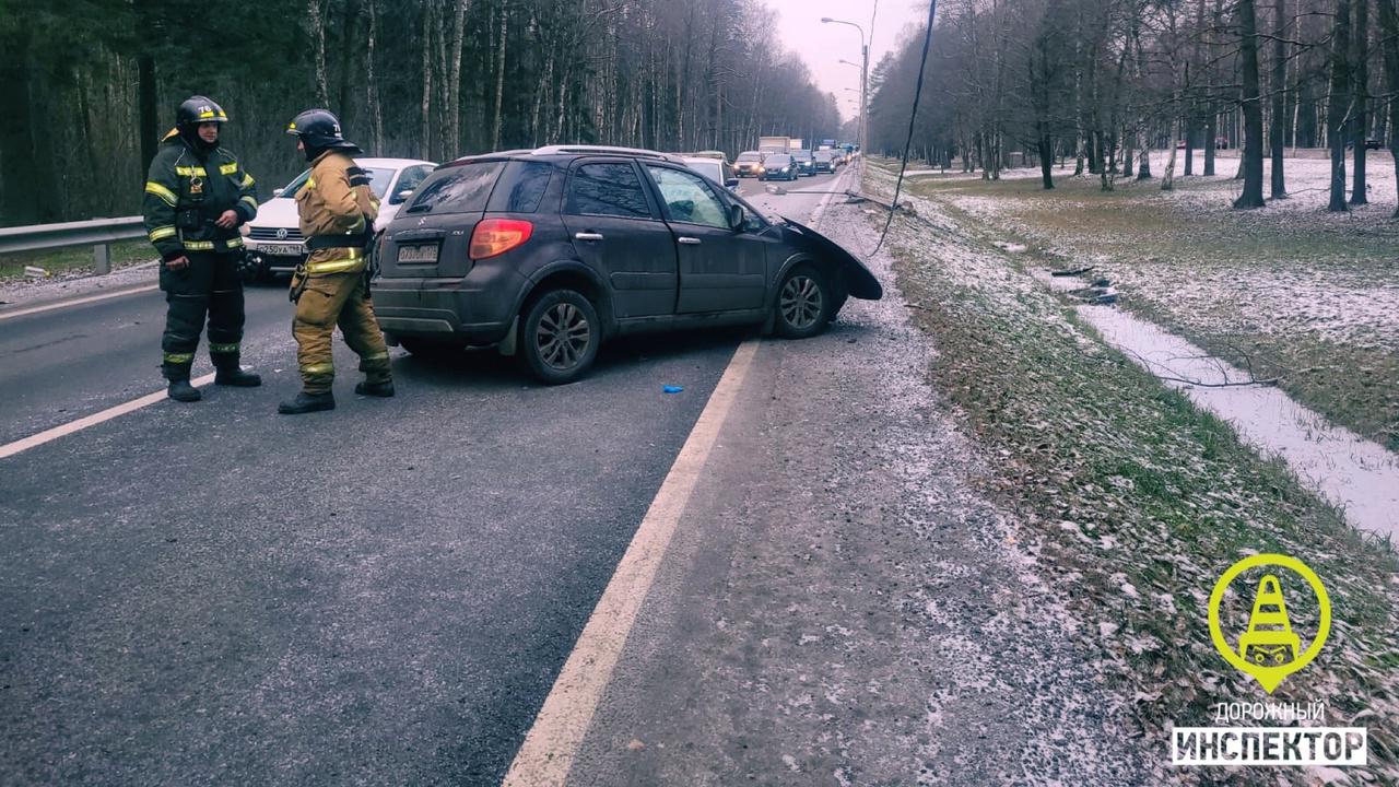 Серьёзная авария остановила движение по Приморскому шоссе