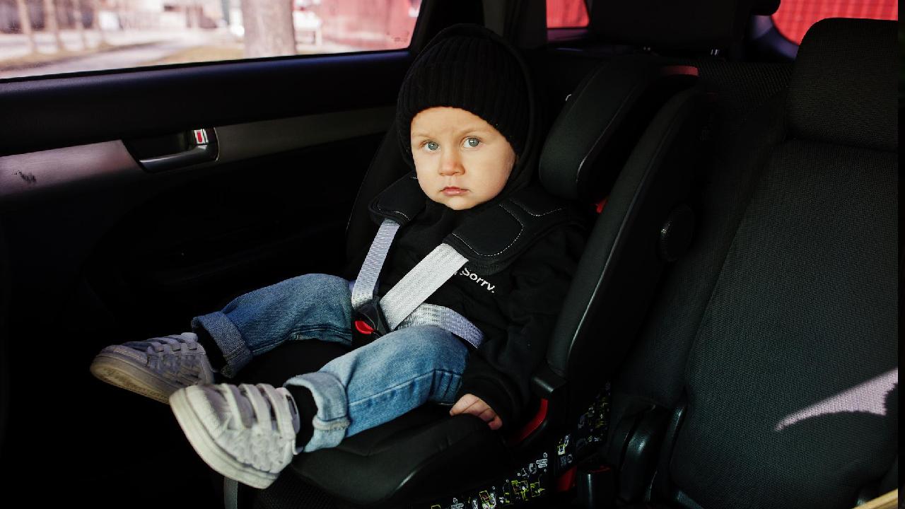 Как выбрать самое безопасное детское автокресло, сколько стоит, главные  правила перевозки