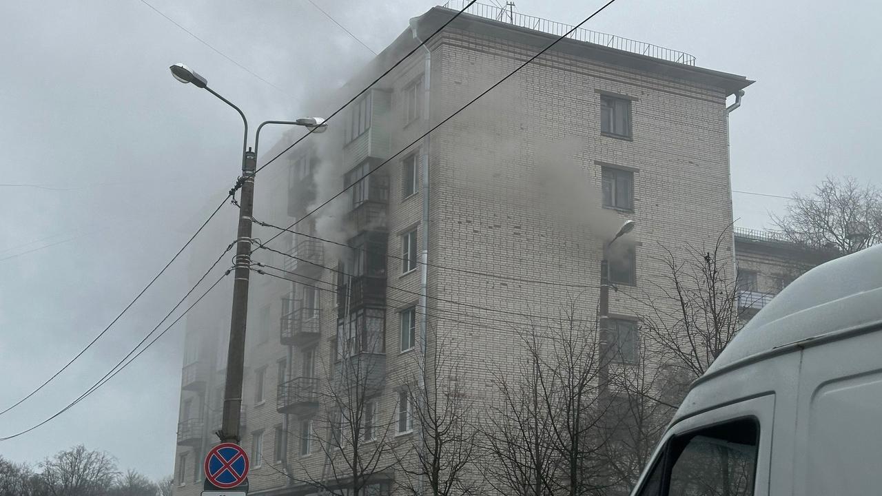 Ребёнок пострадал при пожаре в жилом доме в Красном Селе