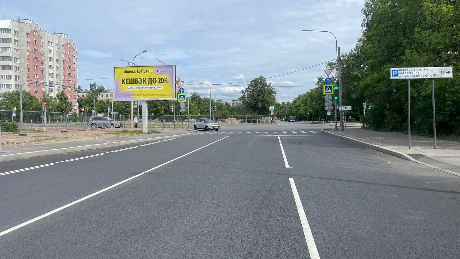 В Петербурге завершили ремонт дороги на бульваре Новаторов и улице Красина