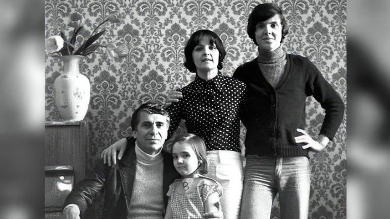 С мужем и детьми Фото: соцсети