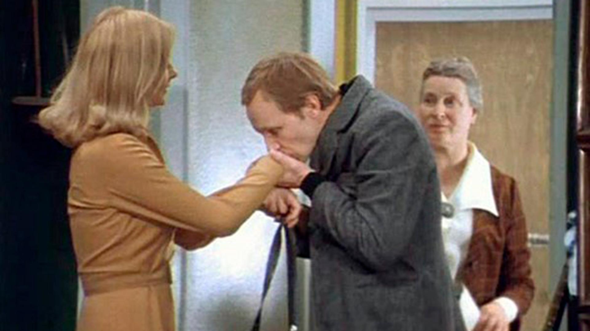 Фото: Кадр из фильма »Ирония судьбы, или С легким паром!