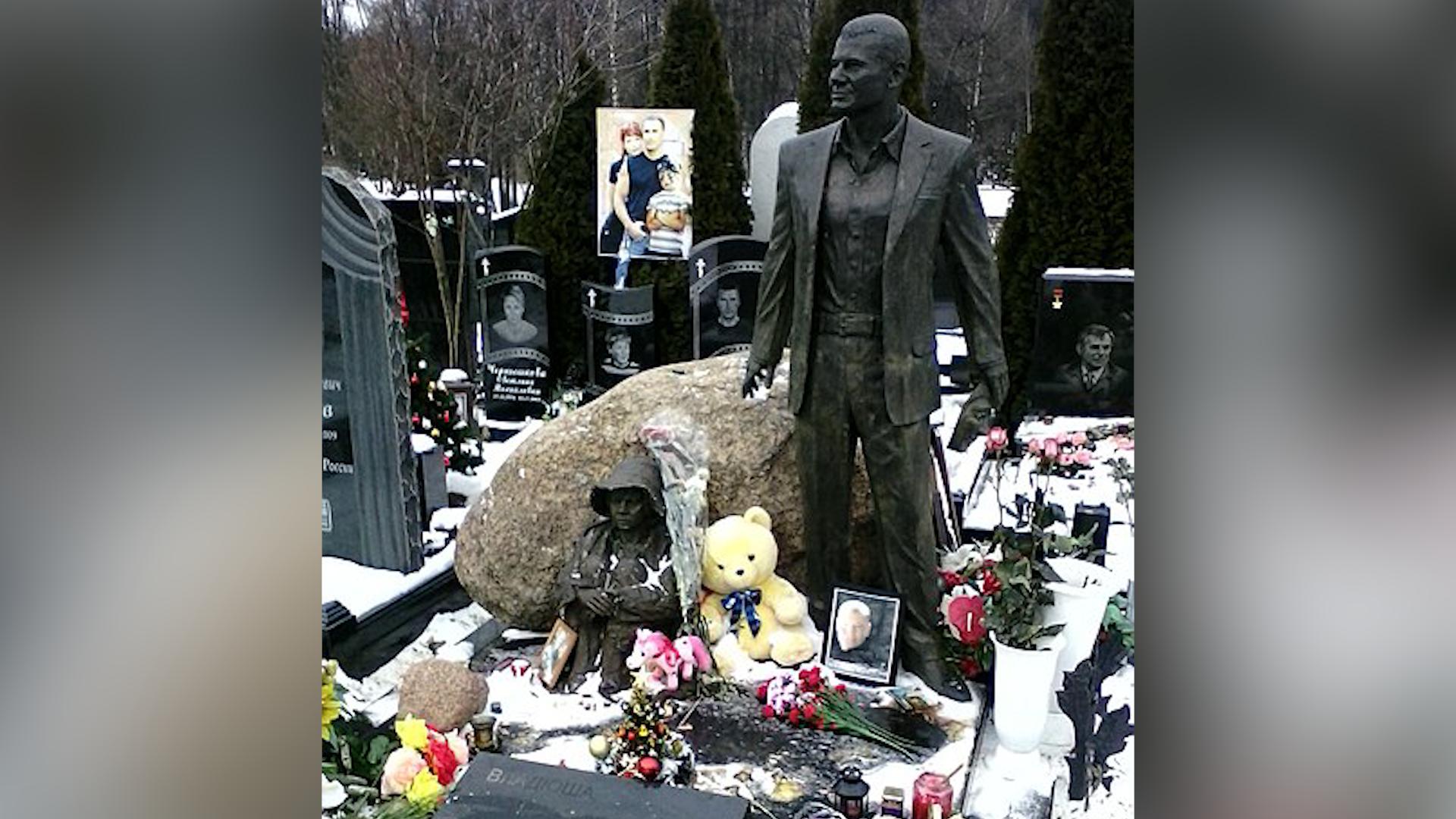 Фото: могила Владислава Галкина wikipedia.org