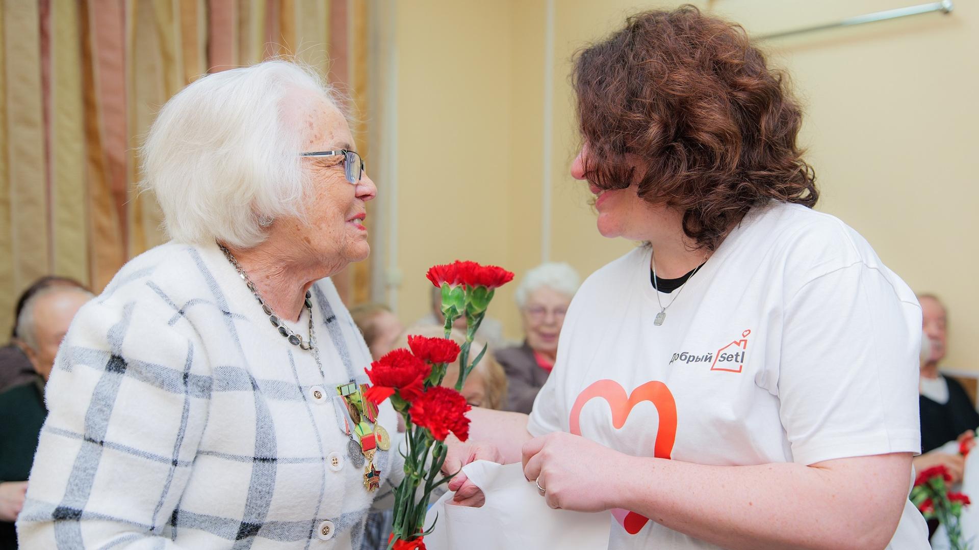 Фото: поздравление ветеранов от Добрый Setl, пресс-служба Setl Group