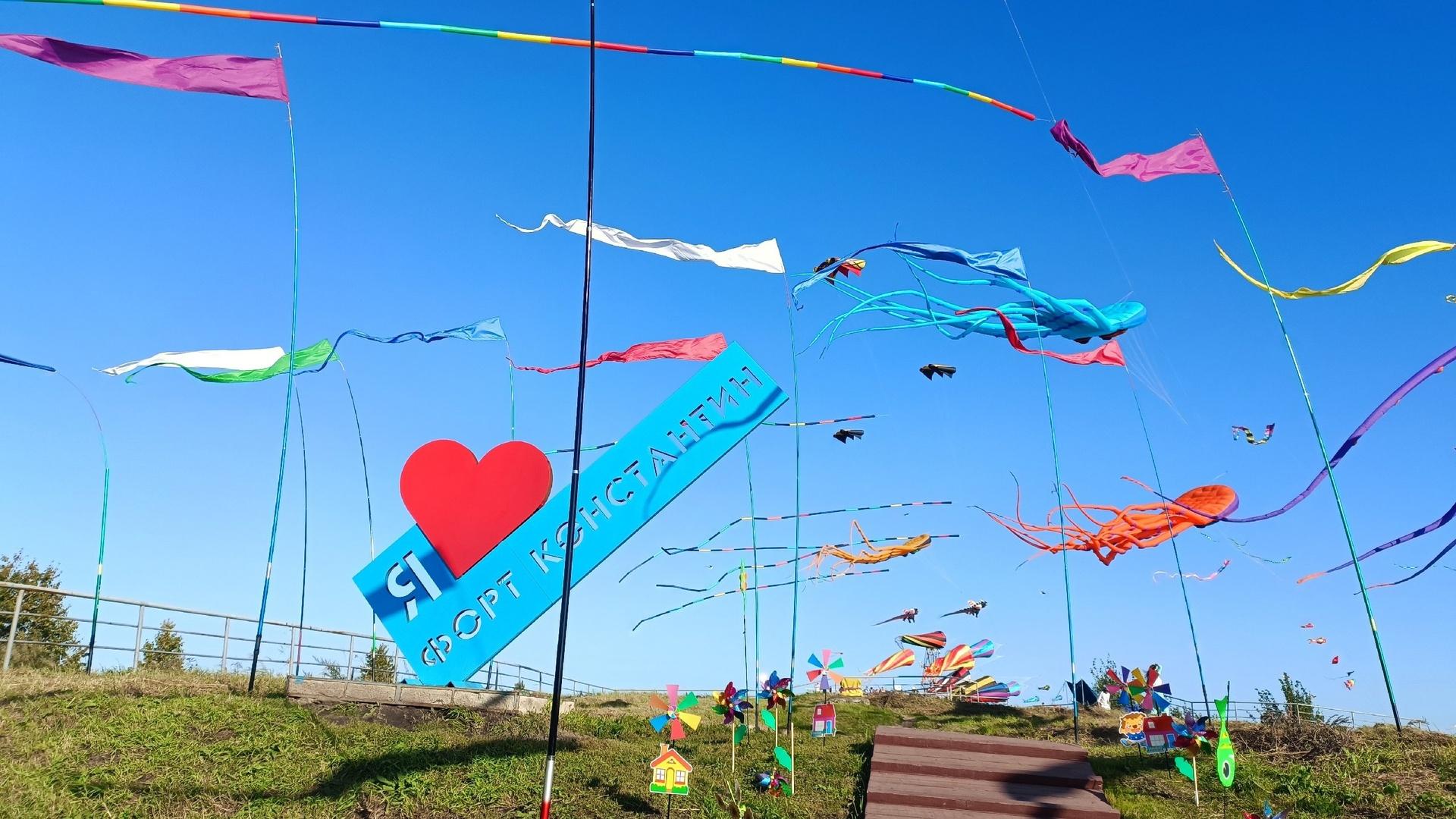 Фото: vk.com Фестиваль воздушных змеев «ФОРТОЛЁТ»