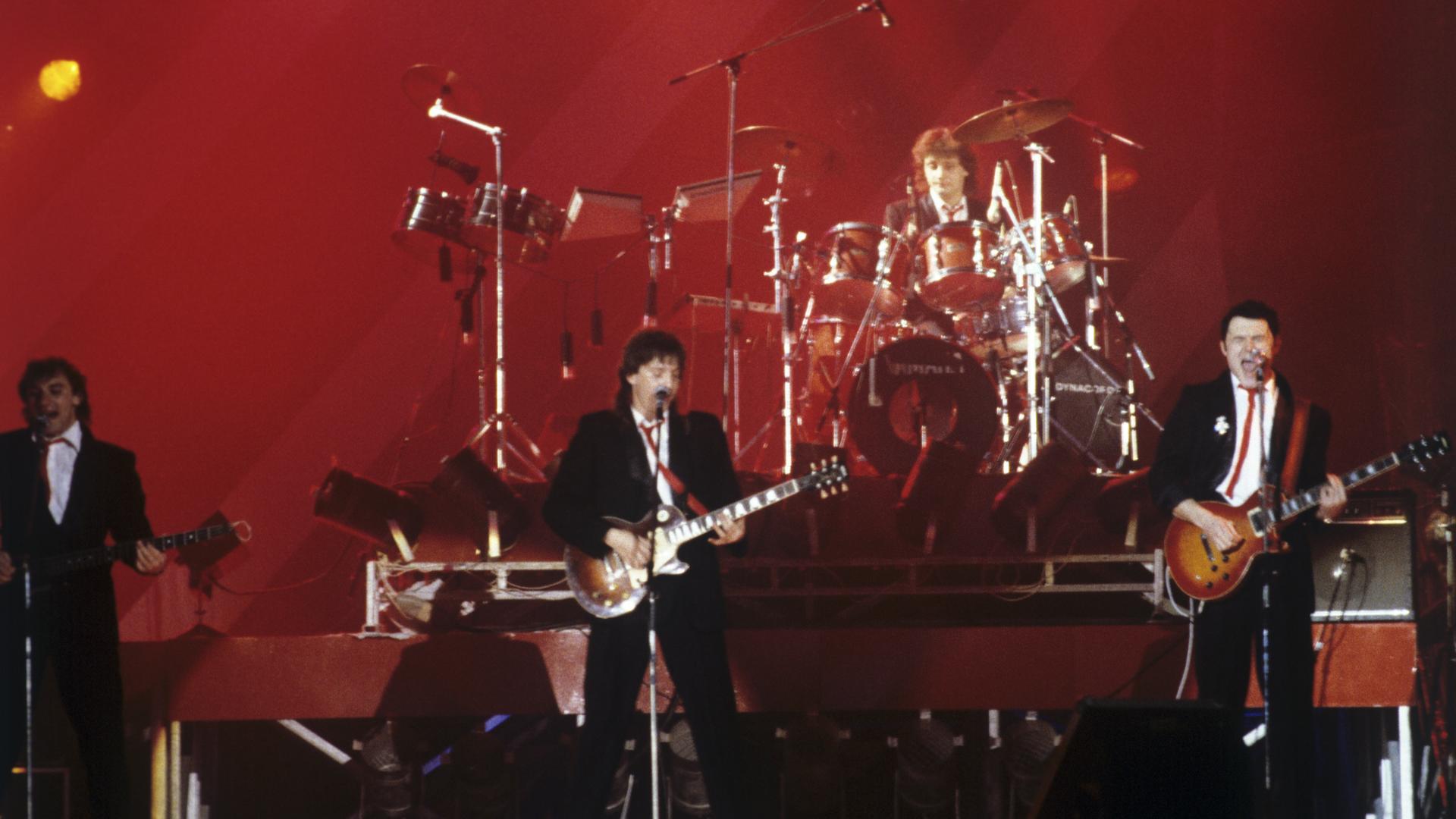 Фото: Evguenii Matveev Russian Look