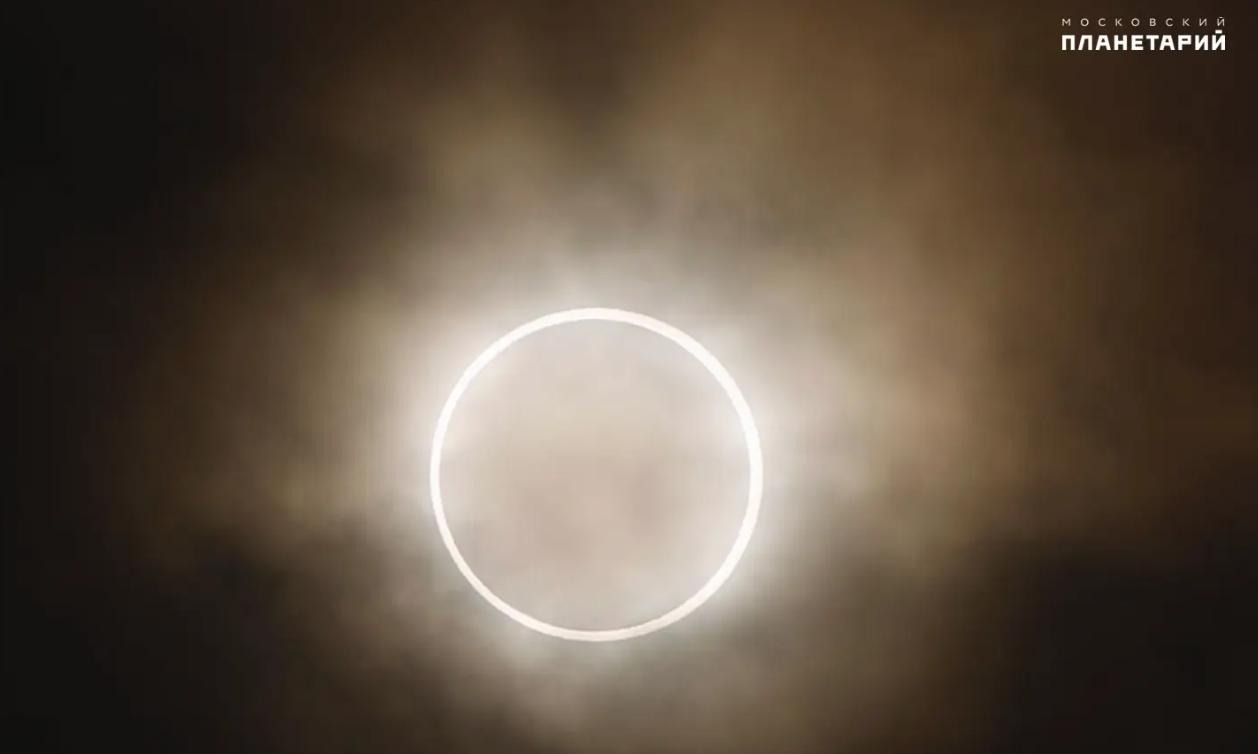 Кольцеобразное затмение Солнца 21 мая 2012 года. Япония. Фото: Shuju Kajiyama AP Photo